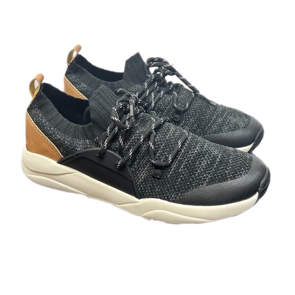 Amazon Essentials Black/Tan/Cream Unisex Kids Youth Knit Shoes Size 6 - Picture 2 of 5